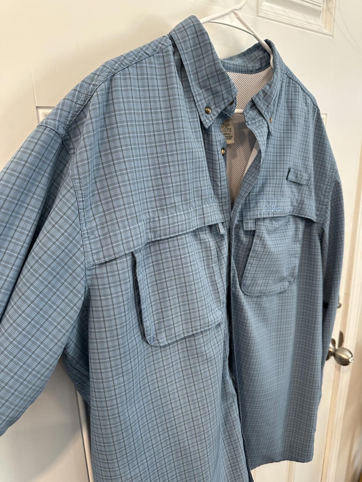 L.L. Bean Mens Large LL bean shirt hiking outdoors blue gray plaid Size US L / EU 52-54 / 3 - 2 Thumbnail