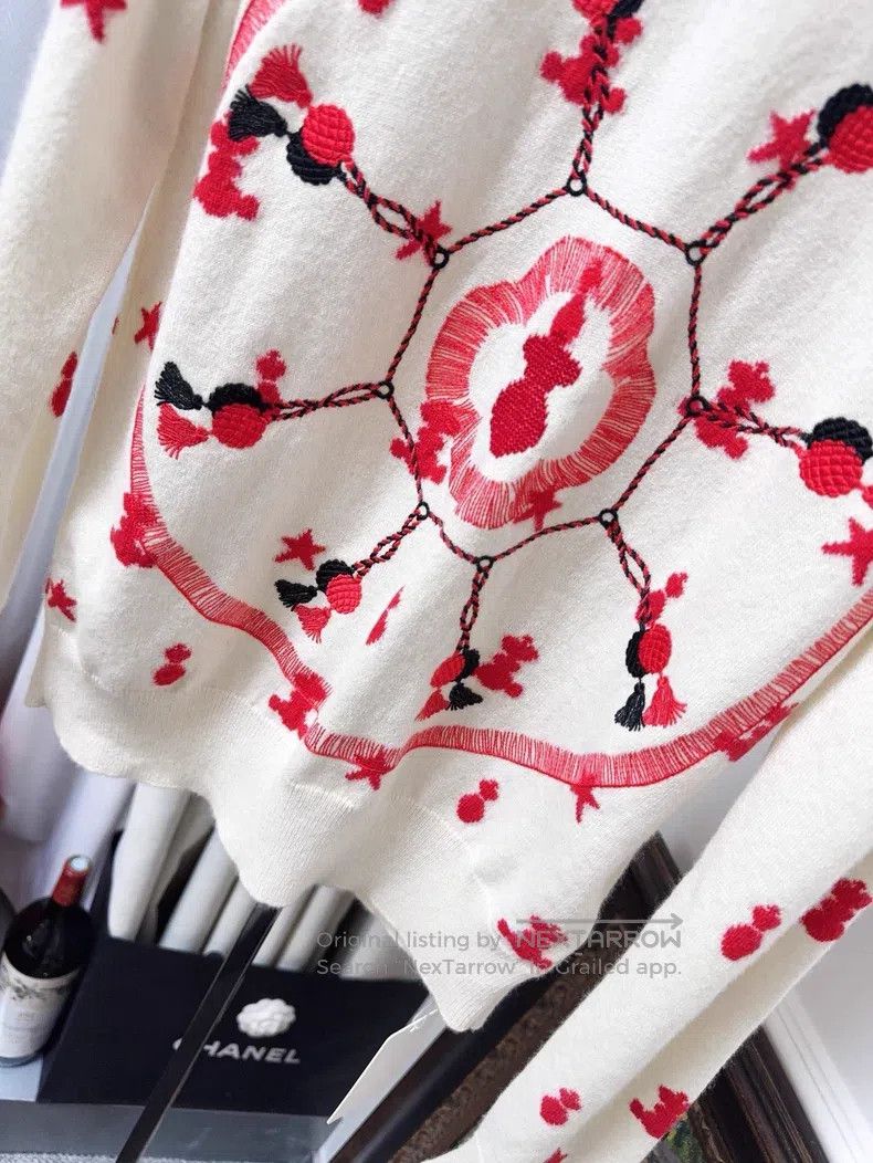 Hermes Hermes Red and White Embroidered Logo Pattern Cashmere Swe Size S / US 4 / IT 40 - 3 Thumbnail