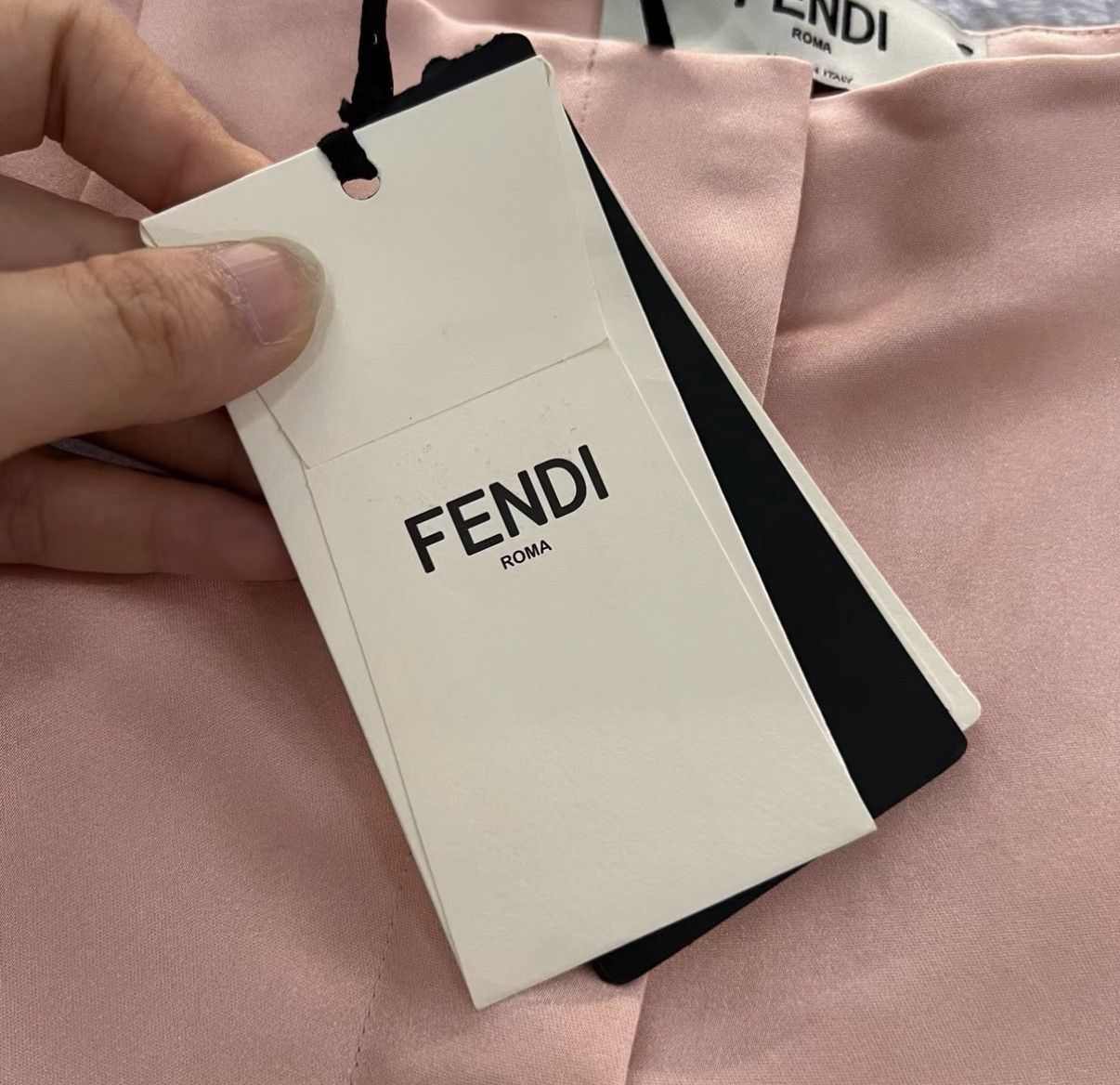 Fendi Fendi High-waisted Solid Color Slim-fit Shorts J41 Size 26" / US 2 / IT 38 - 4 Thumbnail