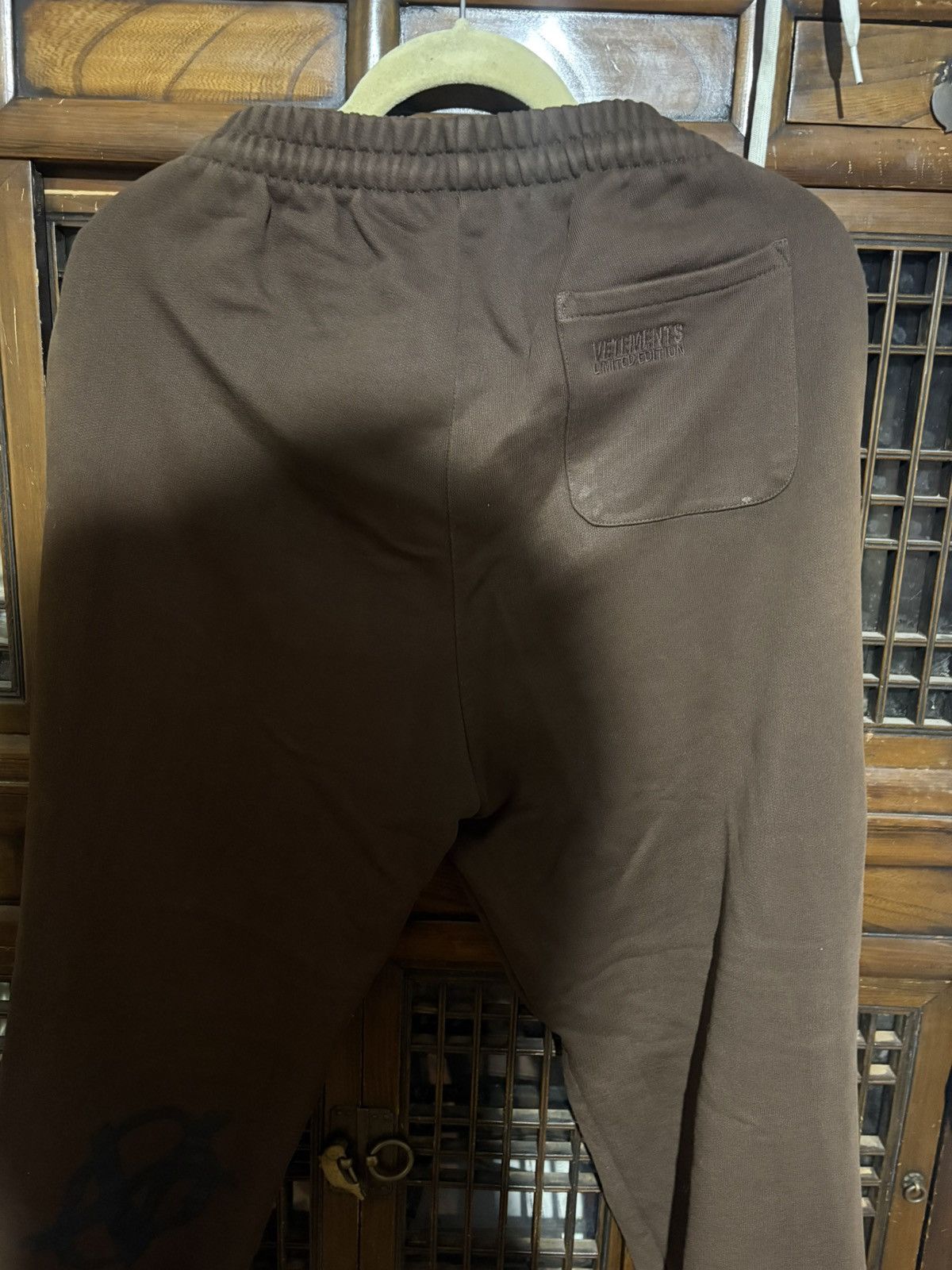 Vetements VETEMENTS anarchy sweatpants Size US 32 / EU 48 - 4 Thumbnail