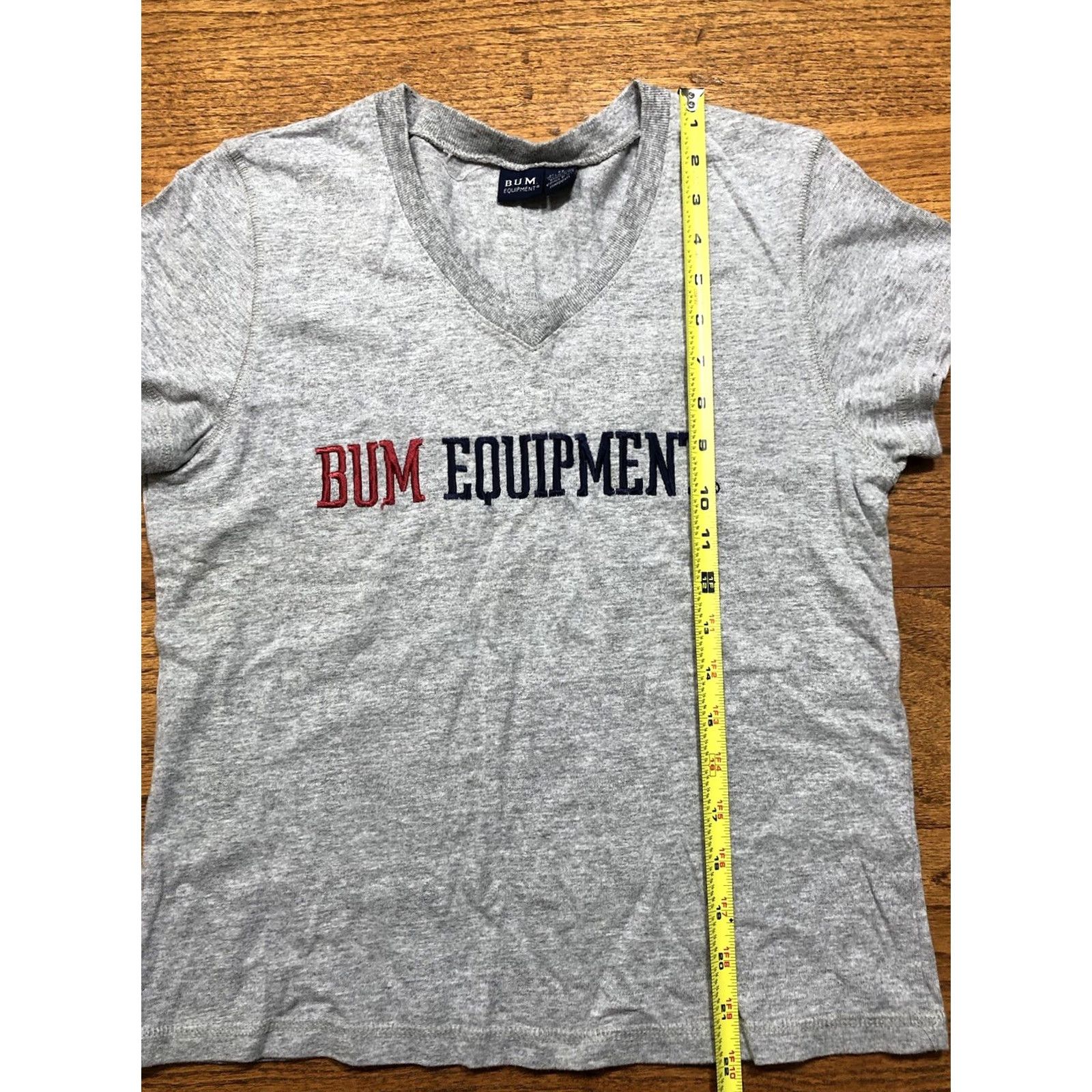 Vintage VINTAGE B.U.M. Equipment Gray Womens M Short Sleeve T-Shirt Embroidered V-neck Size M / US 6-8 / IT 42-44 - 4 Thumbnail