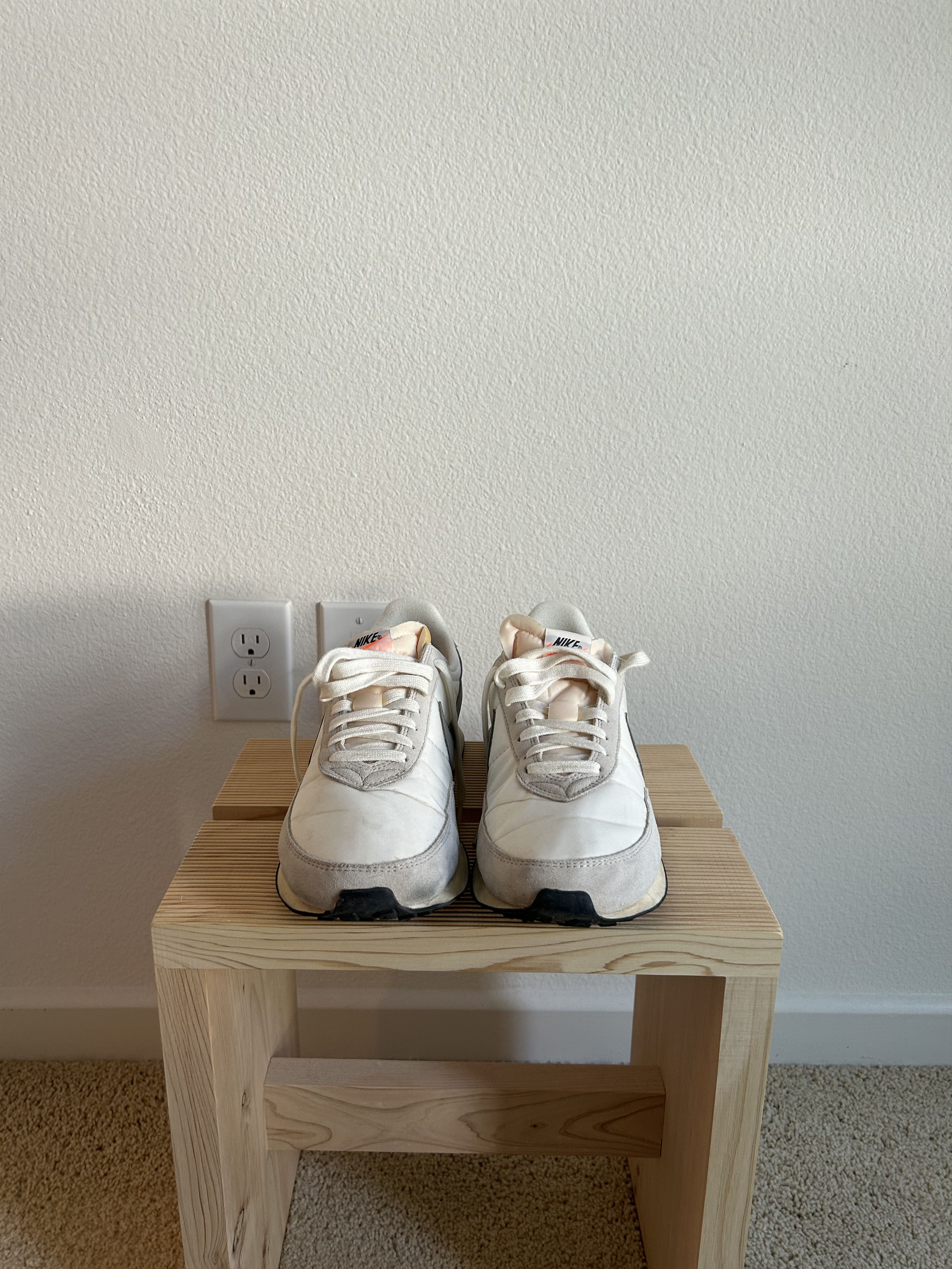 Nike NIKE WAFFLE TRAINER 2 SE Size US 11.5 / EU 44-45 - 2 Thumbnail