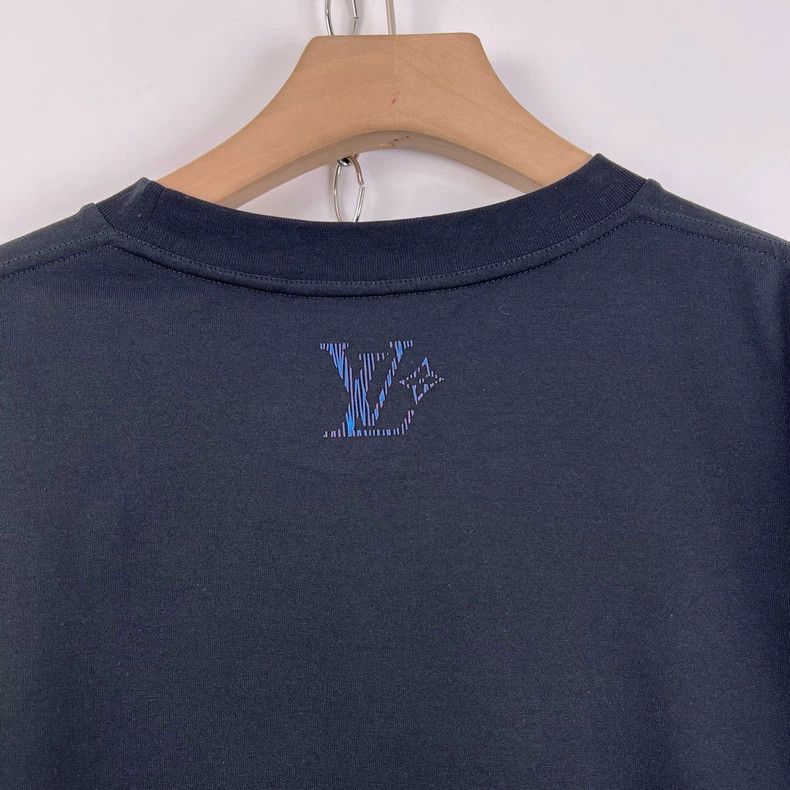 Louis Vuitton Louis Vuitton 25 new capsule series gradient logo short sle Size US XL / EU 56 / 4 - 7 Thumbnail