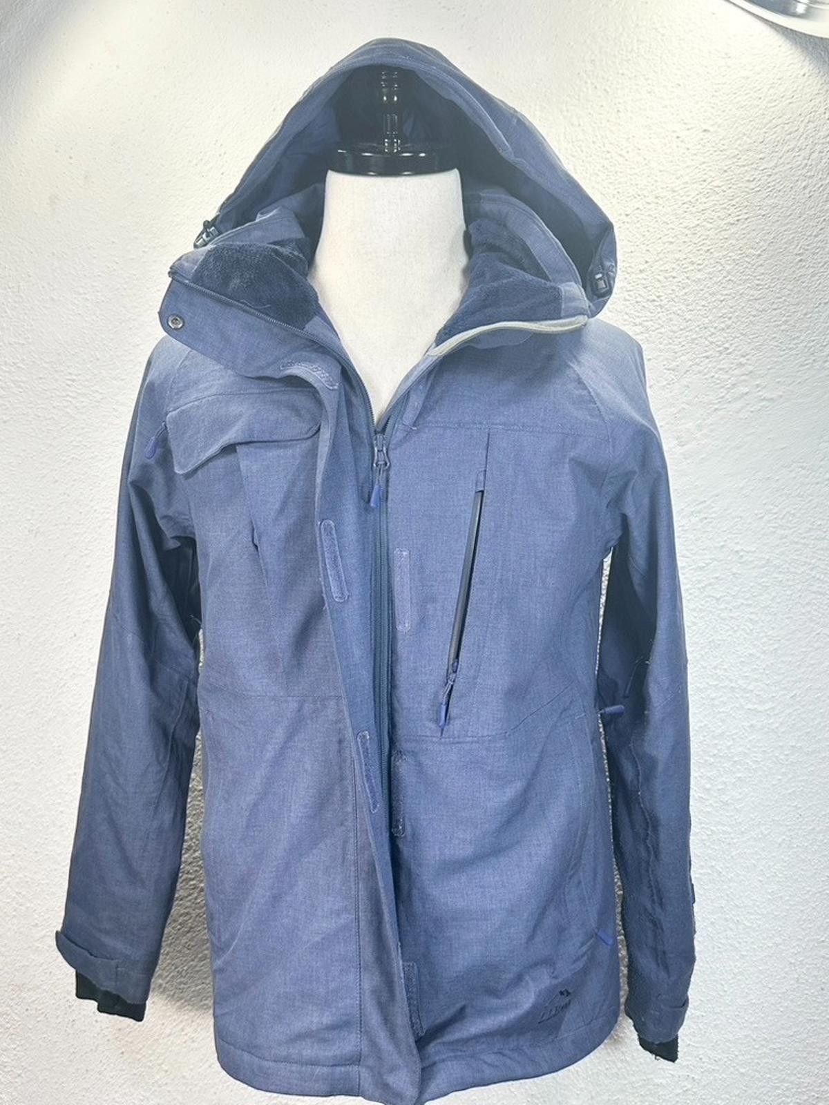 L.L. Bean L.L. Bean Small Blue Insulated Detachable Hood Winter Coat Size US S / EU 44-46 / 1 - 1 Thumbnail