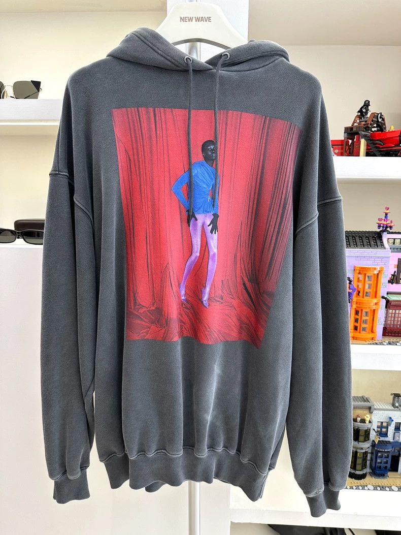 Balenciaga Balenciaga Old Hooded Sweatshirt with Figure Print hoodie 2 Size US XS / EU 42 / 0 - 1 Thumbnail
