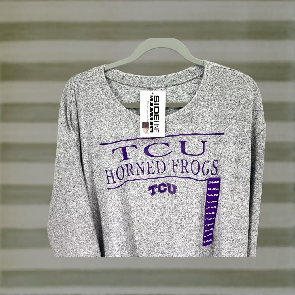 Vintage TCU Soft Sweatshirt Women 2XL Gray Long Sleeve Pullover Crew Neck NWT Stretch Pullover Sweatshirt, Grays Brand, Activewear Womens Size XXL / US 16-18 / IT 52-54 - 1 Thumbnail