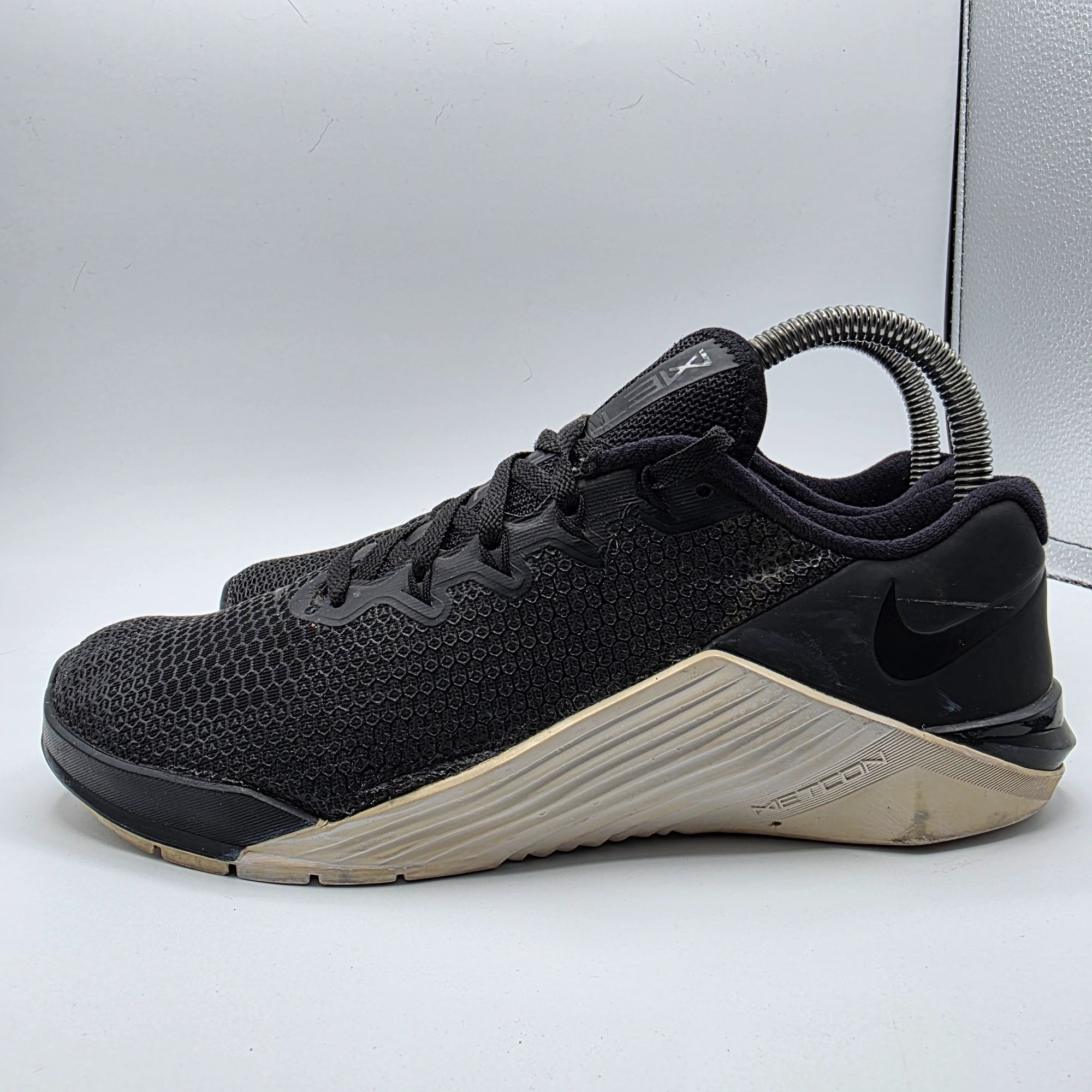 Nike Nike Metcon 5 Womens Size 7.5 Black White Sneakers Shoes Cr Size US 7.5 / EU 40-41 - 13 Thumbnail