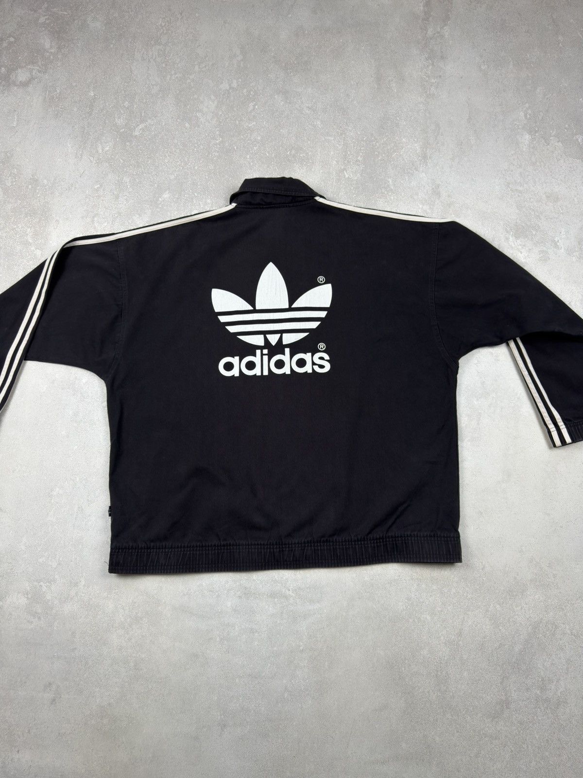 Adidas Vintage Adidas 00s Training Black Jacket Central Logo Size US L / EU 52-54 / 3 - 10 Thumbnail