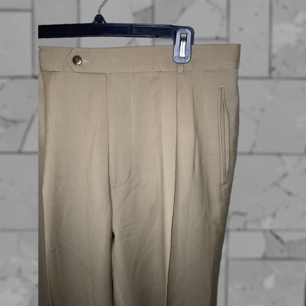 Hugo Boss HUGO BOSS Mens Dress Pants Brown Wool USA Made Pleated 37x30 Regular Inseam 30 Men's Pants Size US 37 - 1 Thumbnail