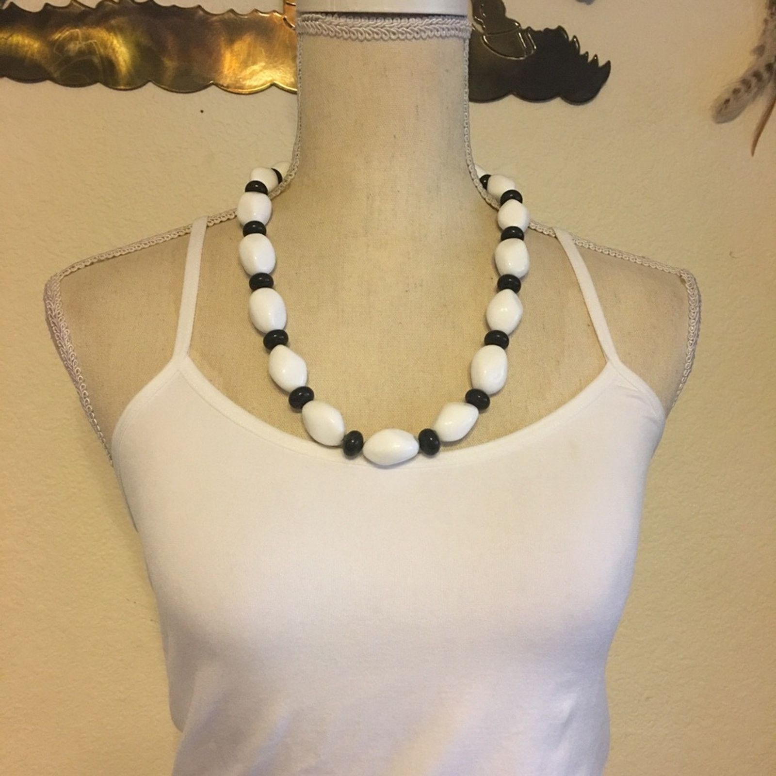 Vintage Vintage chunky black and white bead necklace Size ONE SIZE - 3 Thumbnail