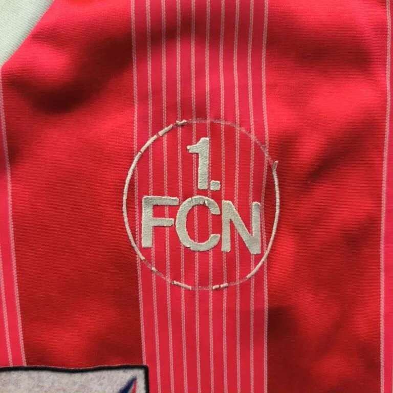 Puma Nürnberg 1993-94 Puma home football jersey size L Size US L / EU 52-54 / 3 - 3 Thumbnail