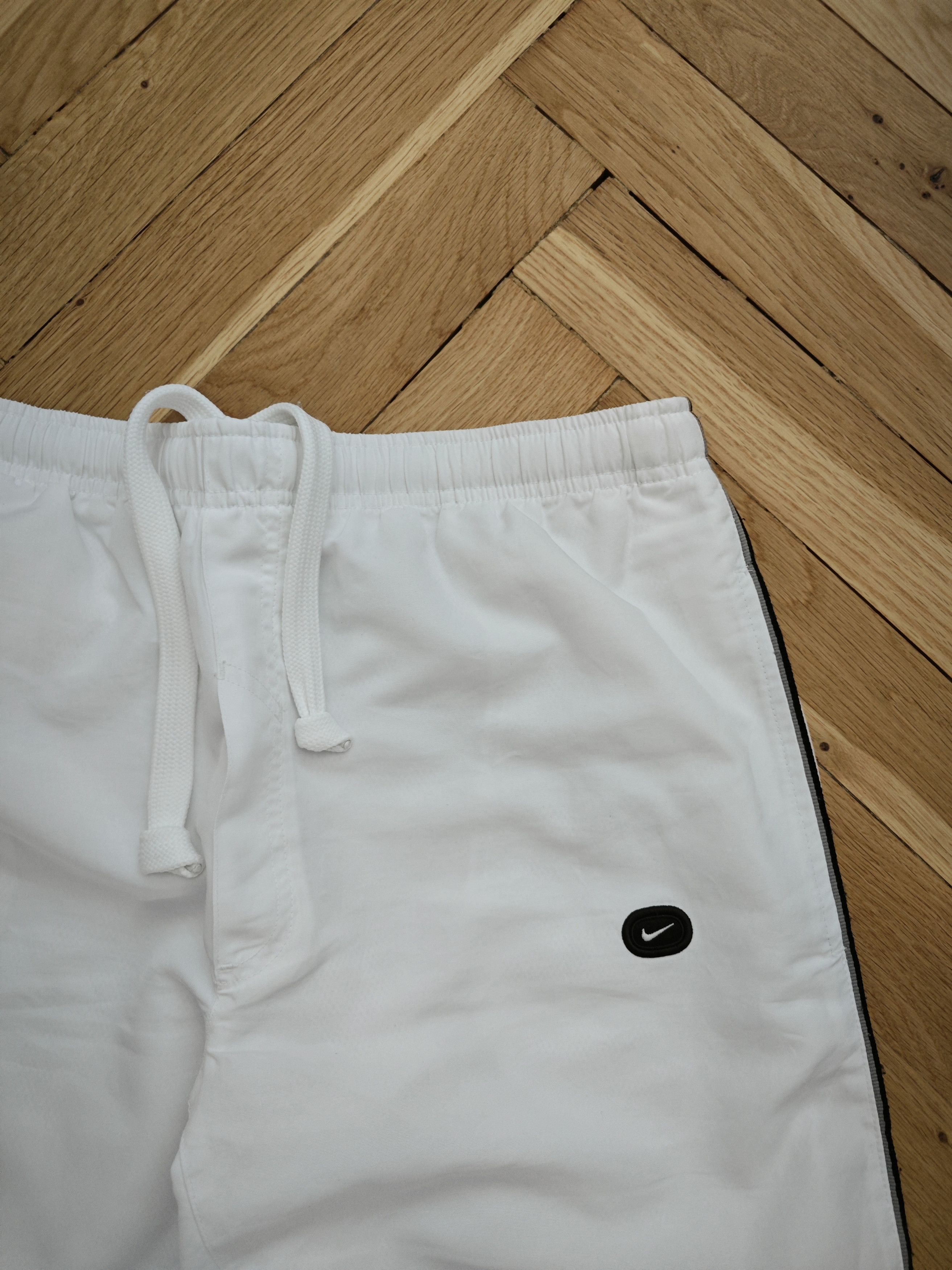 Nike Nike vintage track pants Size US 33 - 2 Thumbnail