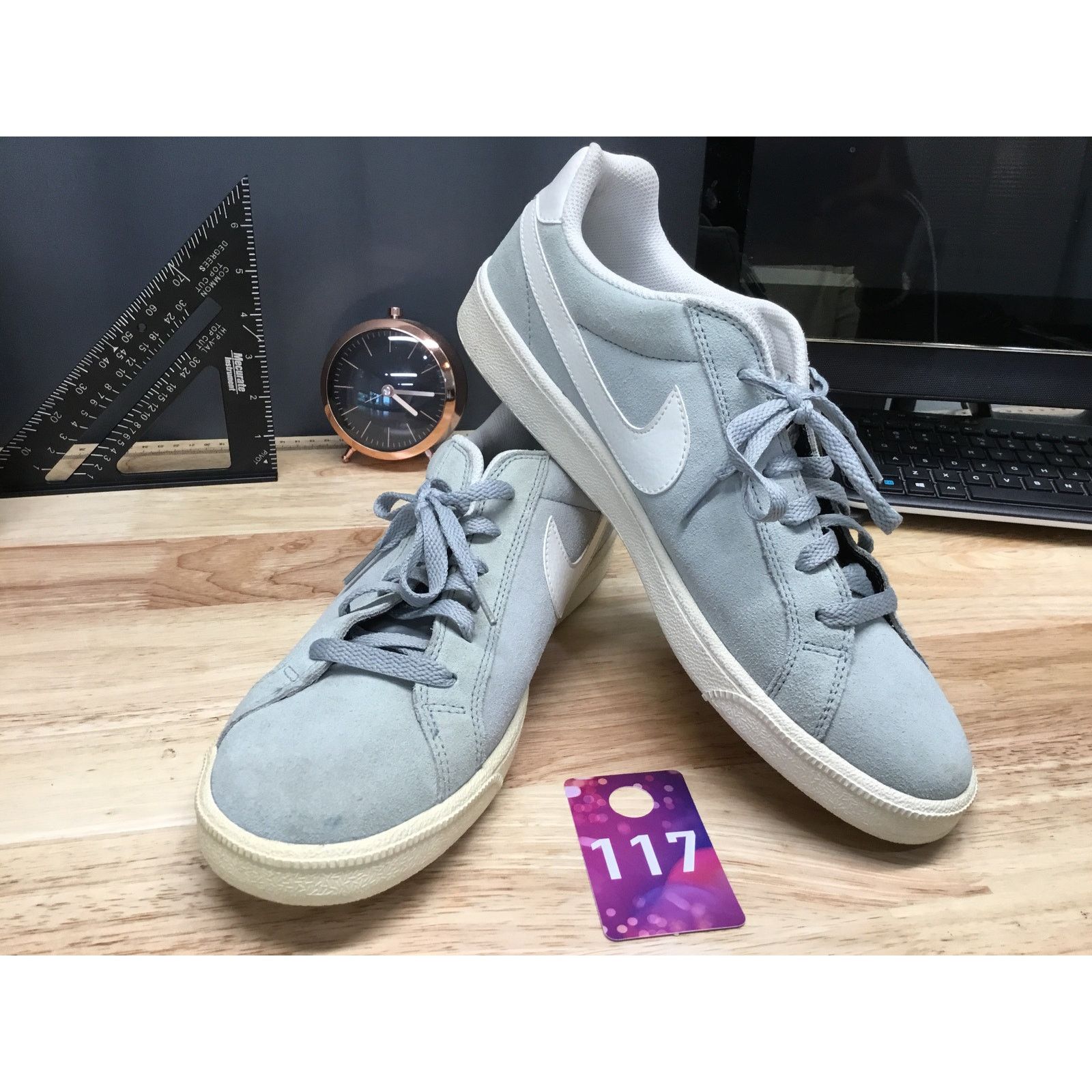 Nike Nike 653485-010 Sneakers Men's US 12 Gray Suede Casual Shoes Size US 12 / EU 45 - 7 Thumbnail