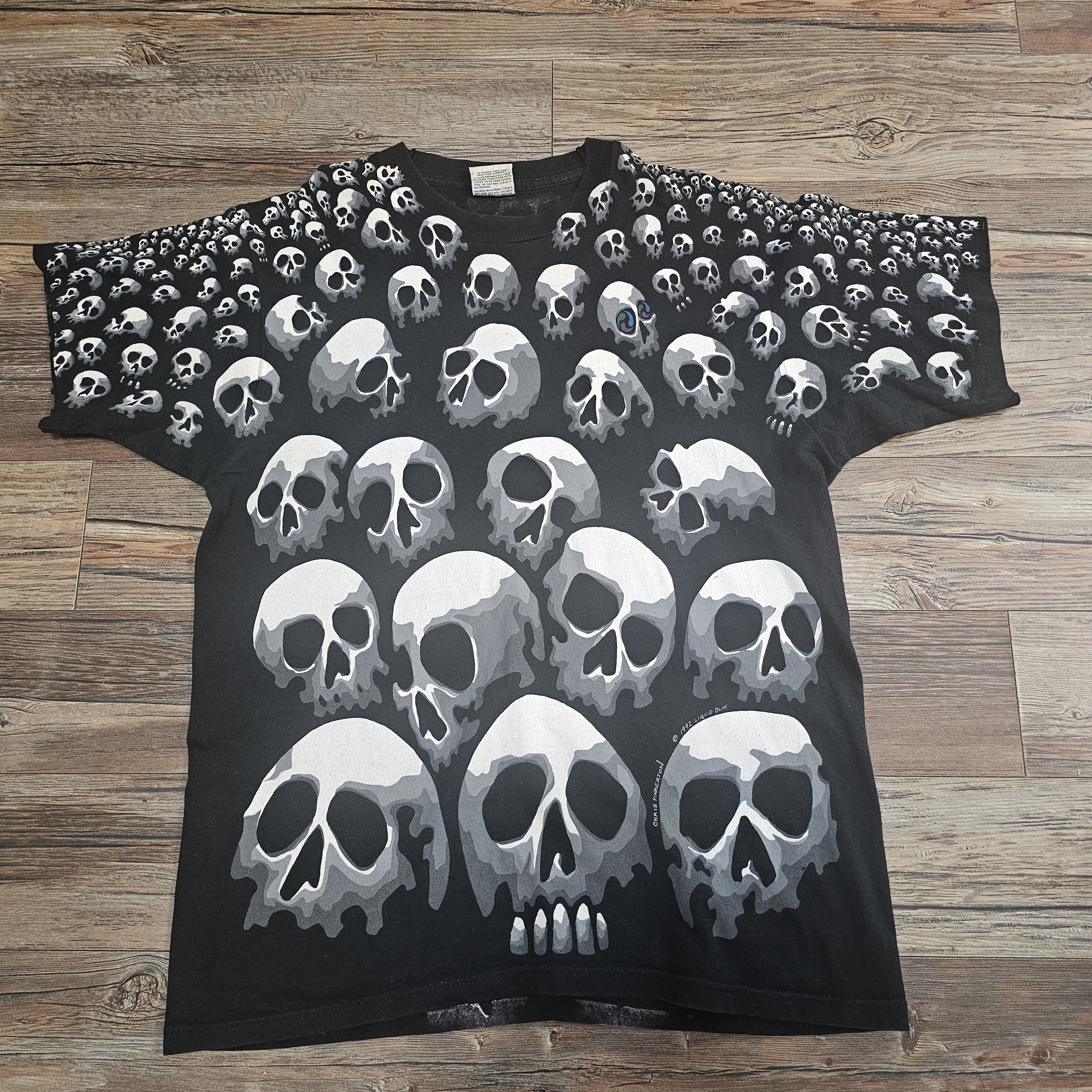 Liquid Blue Vintage 1992 Liquid Blue "Son of Skulls" AOP T-Shirt Size US L / EU 52-54 / 3 - 1 Thumbnail