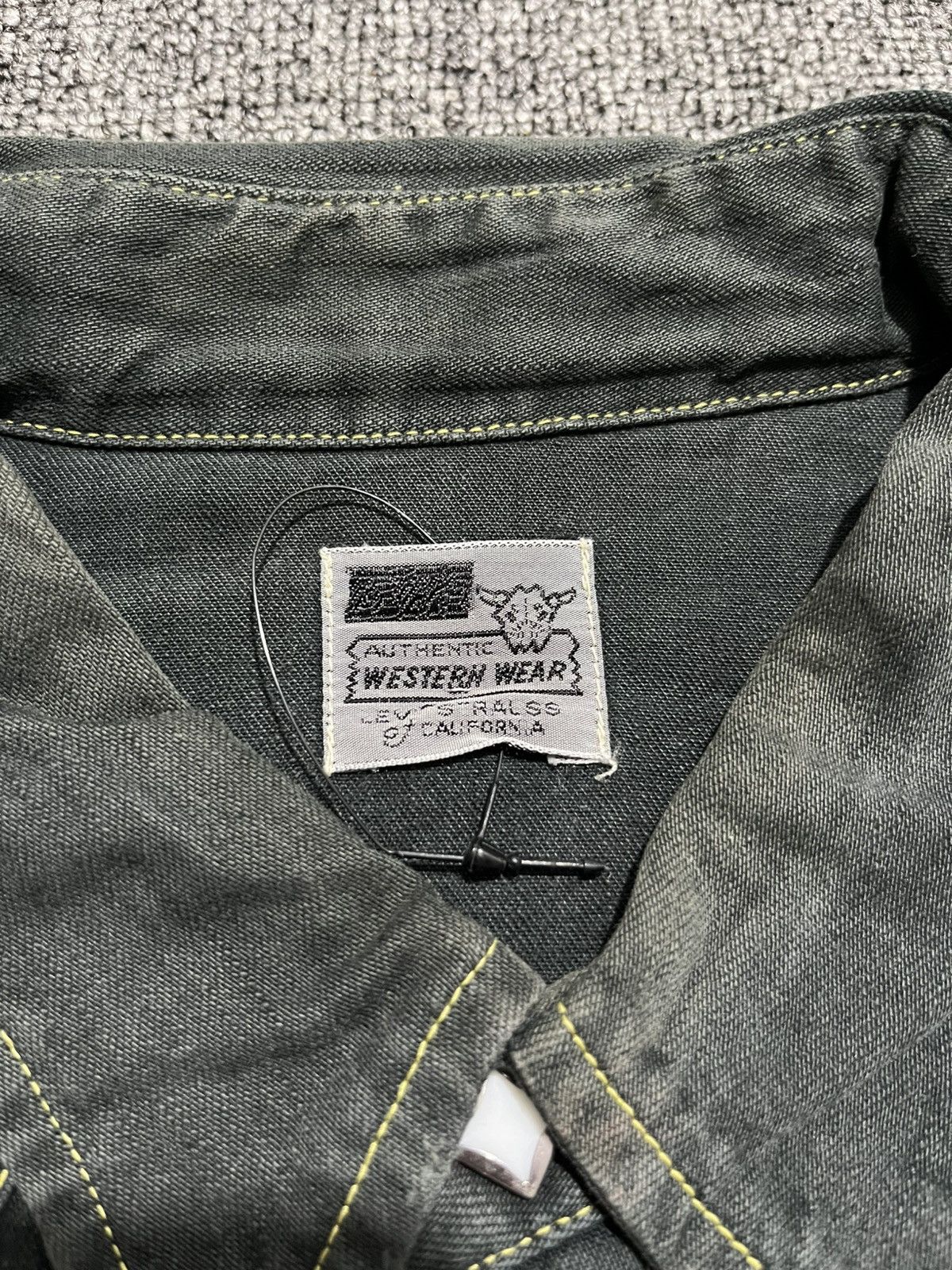 Levi's vintage levi's western wear snap button big E Size US L / EU 52-54 / 3 - 9 Thumbnail