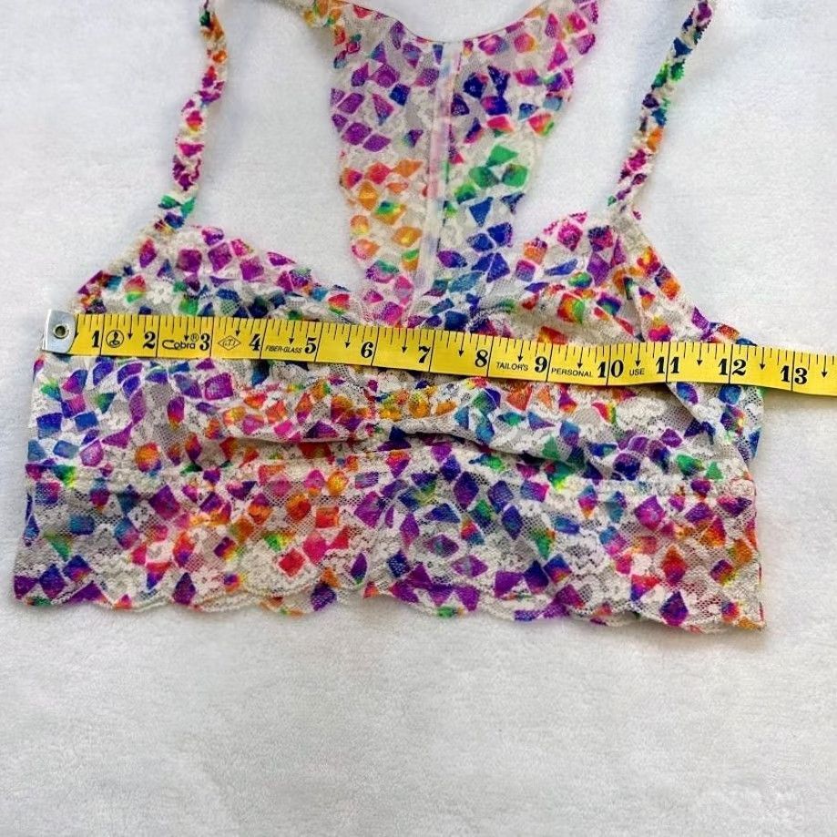 Victoria's Secret VINTAGE VS PINK Bralette Lace Racerback Sheer Neon Y2K Festival Lingerie Size M Womens Bralette Wireless Lace Semi-Sheer Geometric Pattern White Size ONE SIZE - 6 Thumbnail