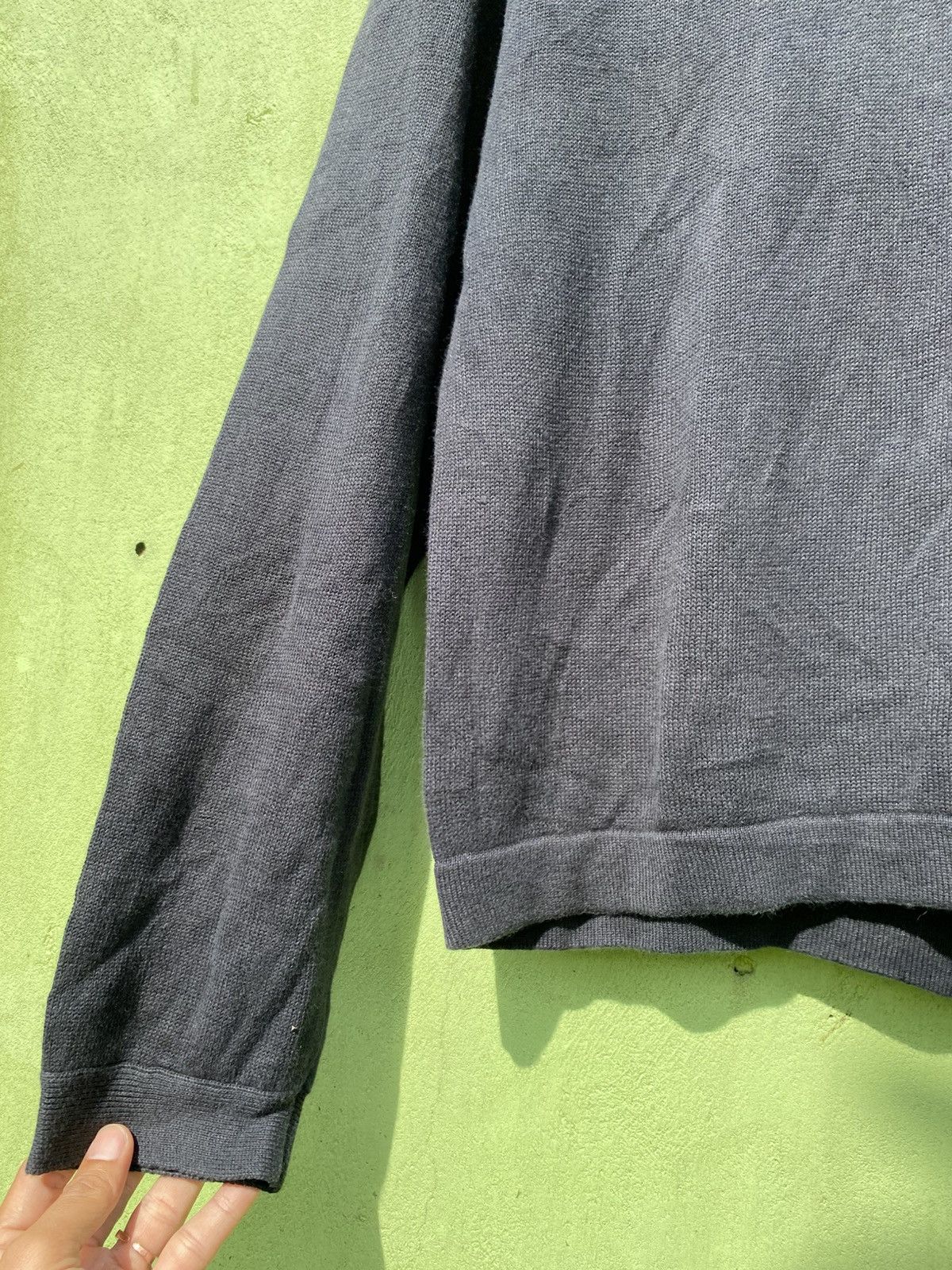 Calvin Klein Calvin Klein Long Sleeve V Neck Minimalist Knit Sweater Size US L / EU 52-54 / 3 - 5 Thumbnail