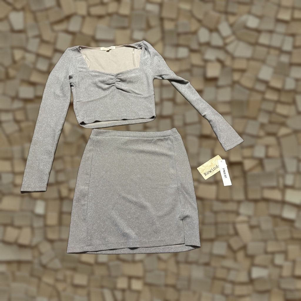 Vintage NWT Rewind Outfit Womens Small Silver Sparkly Long Sleeve Crop Top Skirt Short Set Size S / US 4 / IT 40 - 1 Thumbnail