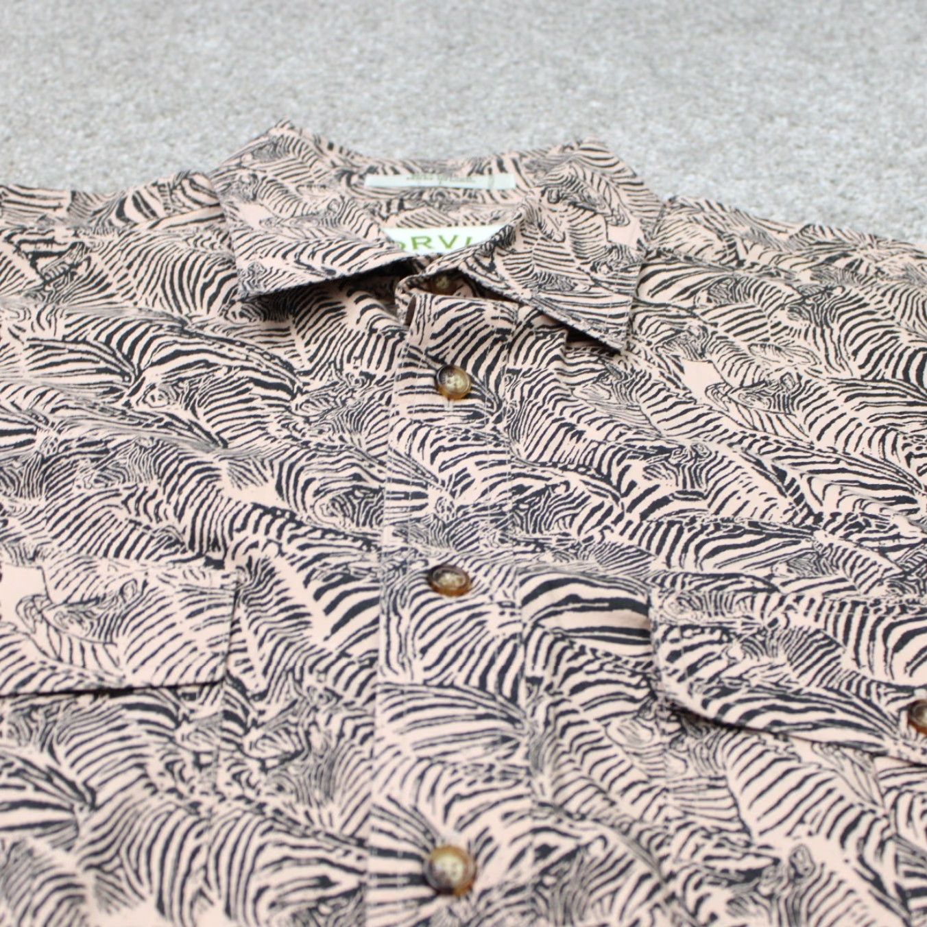 Orvis Orvis Shirt Mens Large Beige/Black Geometric 100% Cotton Long Sleeve Button-Up Shirt Mens L Geometric Pattern Fall Spring Summer Winter Vintage: No Size US L / EU 52-54 / 3 - 4 Thumbnail