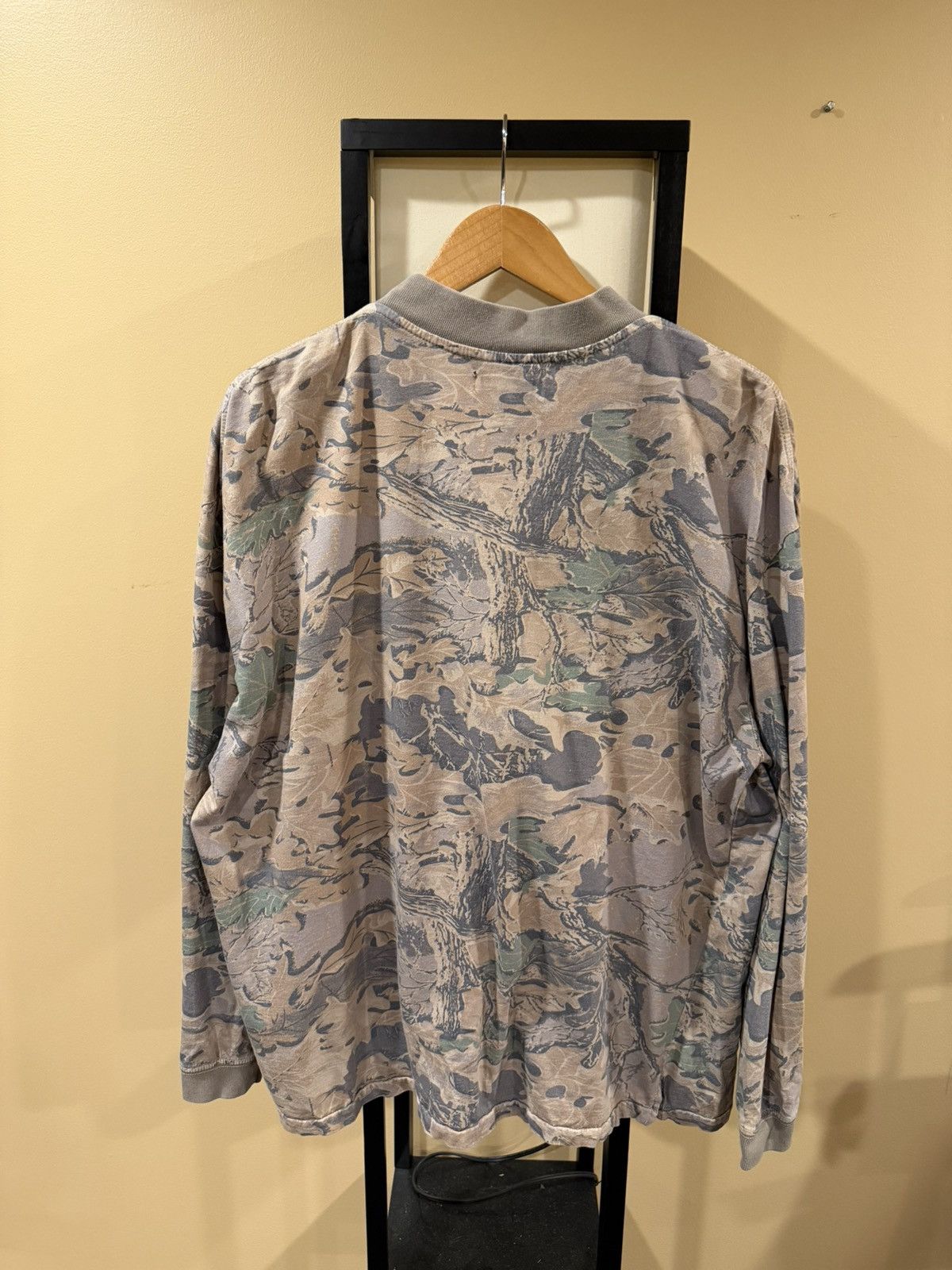 Yeezy Yeezy Season 4 Kanye West Real Tree Camo Long Sleeve T-Shirt Size US M / EU 48-50 / 2 - 9 Thumbnail