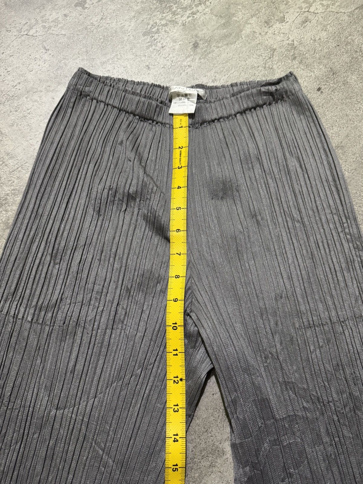 Pleats Please Issey Miyake Pleats Please Issey Miyake Charcoal Grey Trouser Size 24" / US 00 / IT 34 - 7 Thumbnail