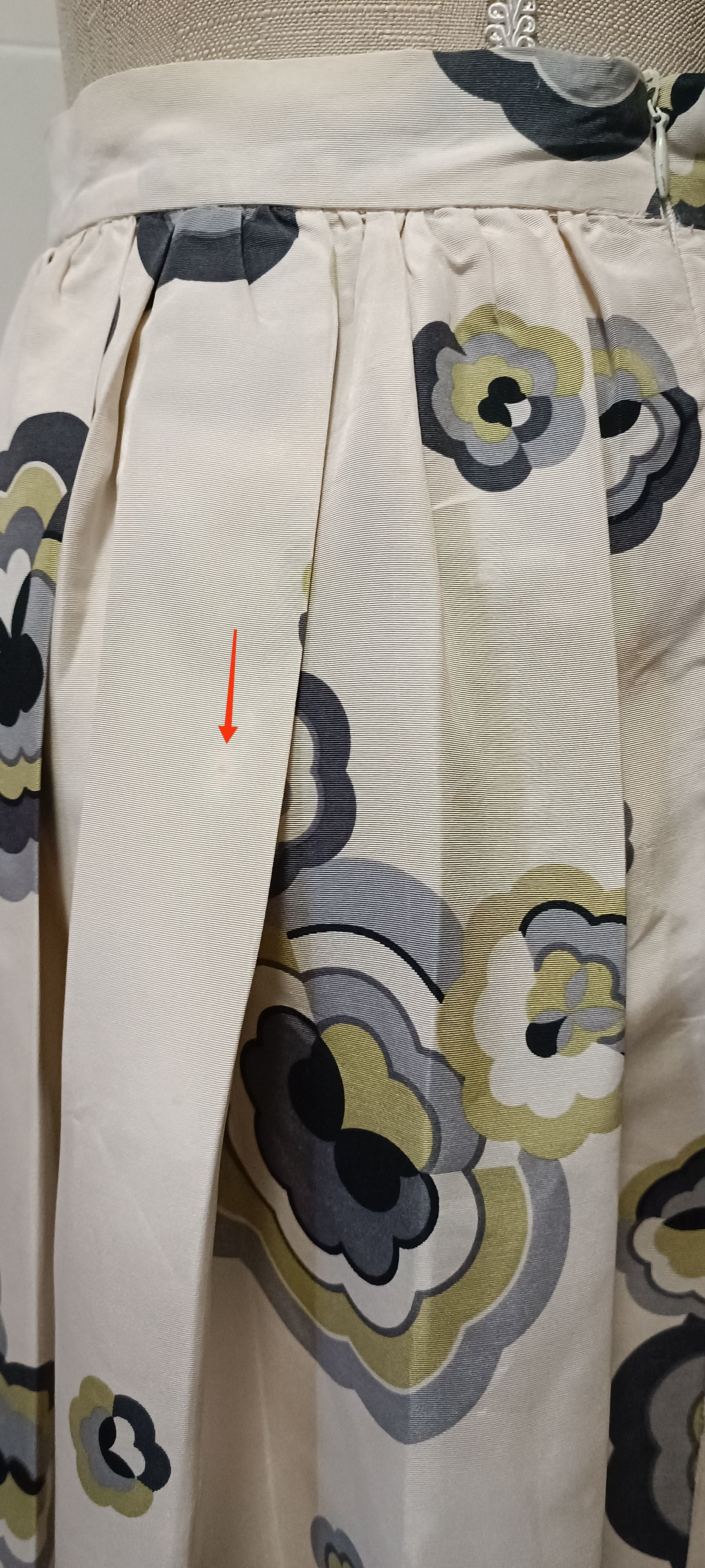 Miu Miu SS 2006 Flowers print beige midi skirt Size 28" / US 6 / IT 42 - 16 Thumbnail