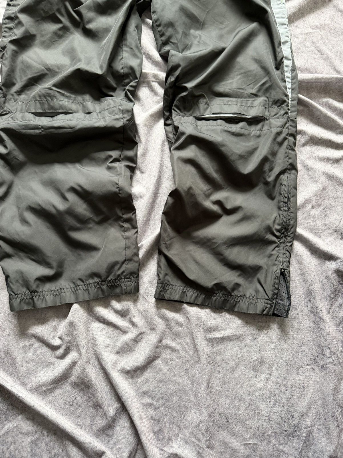 Nike Y2K Nike Nylon Pants Vintage Mens Gray Size XS(L-kids) Size US 28 / EU 44 - 2 Thumbnail