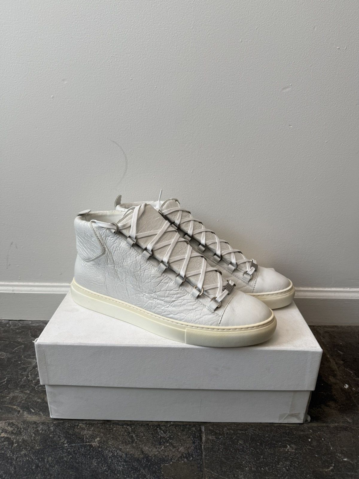 Balenciaga Balenciaga White Leather Arena Sneakers Size US 12 / EU 45 - 1 Thumbnail