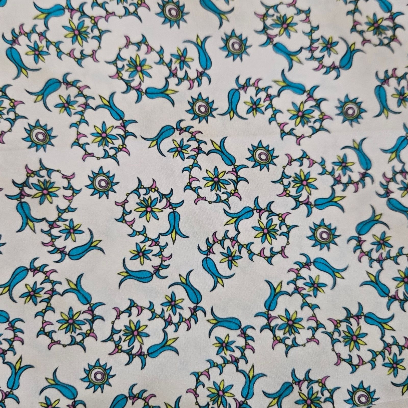 Theory White Blue Floral Silk Tapered Boho Whimsy Trousers Size 0 Size 25" / US 0 / IT 36 - 4 Thumbnail