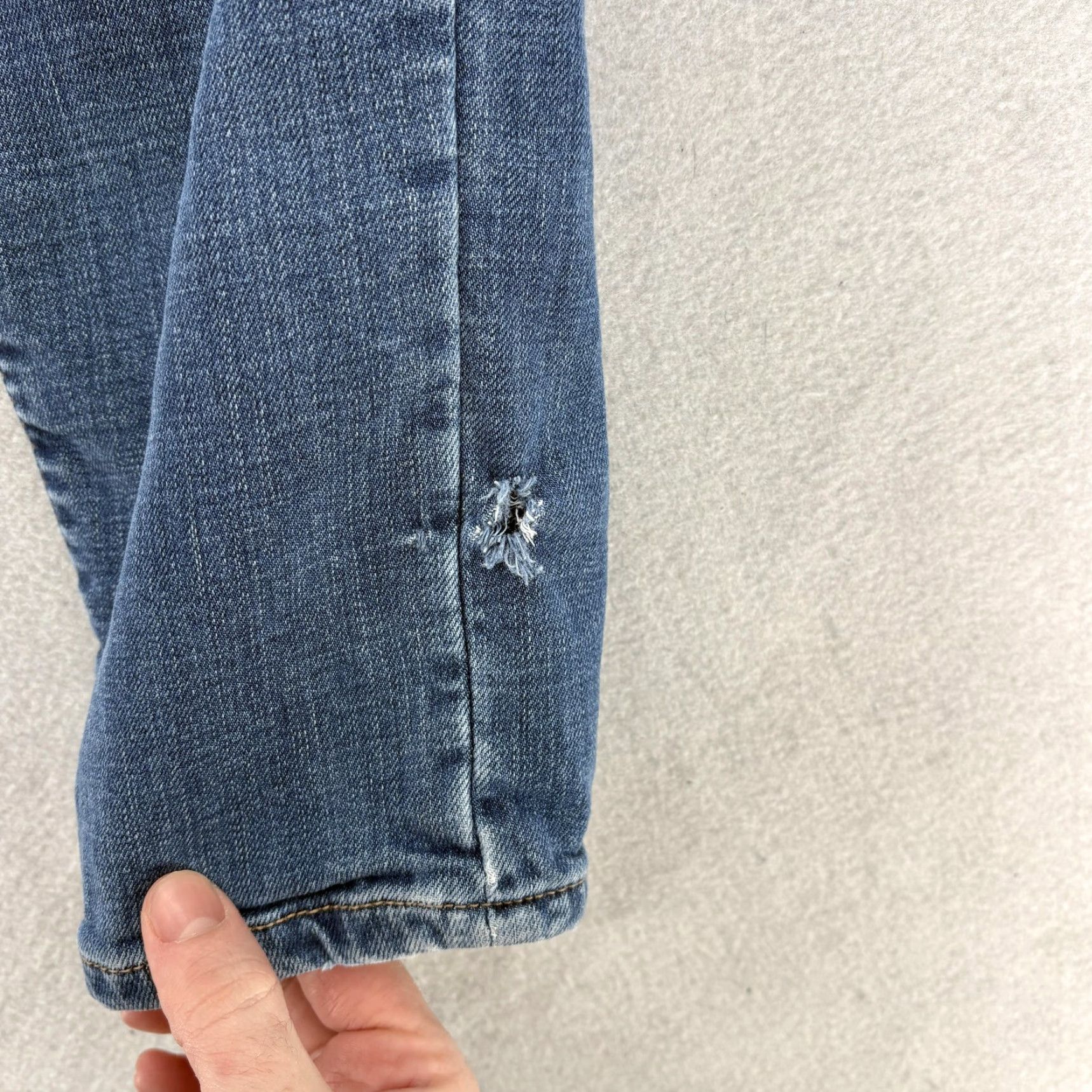 Vintage L.L. Bean Signature Jeans Womens 6 Blue Medium Wash Chore Straight Pockets 5-Pocket Denim Slim Lined Zip Button Mid Rise Vintage No Size 28" / US 6 / IT 42 - 4 Thumbnail