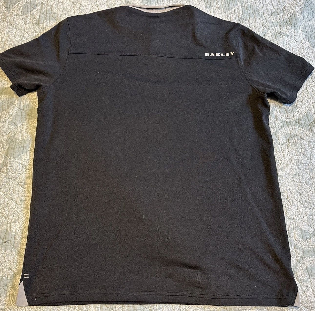 Oakley Lot Of 2 Oakley Golf Short Sleeve Polo Shirts Mens Large Size US L / EU 52-54 / 3 - 9 Thumbnail