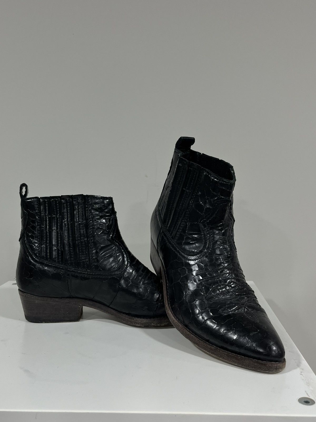 Golden Goose Chelsea boot. Size 36 Size US 6 / IT 36 - 10 Thumbnail