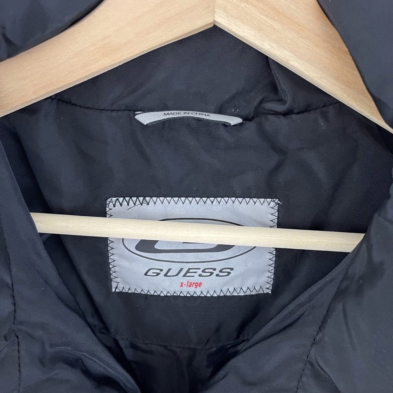 Guess GUESS Vintage Y2K Black Down Puffer Winter Jacket Size XL / US 12-14 / IT 48-50 - 7 Thumbnail