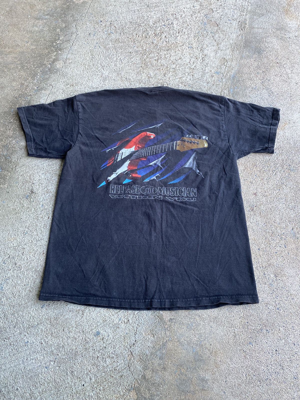Band Tees × Vintage Vintage Y2K Guitar Musician Faded Shirt Size US L / EU 52-54 / 3 - 1 Thumbnail