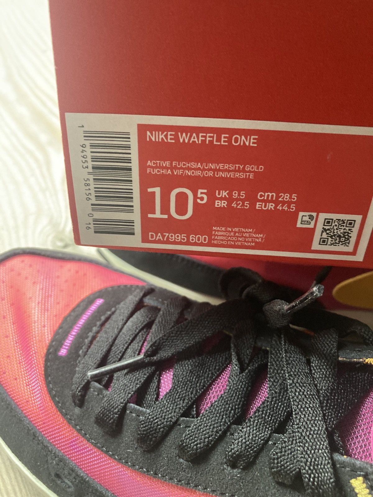 Nike Fuchsia/University Gold 10.5 US Size US 10.5 / EU 43-44 - 2 Thumbnail