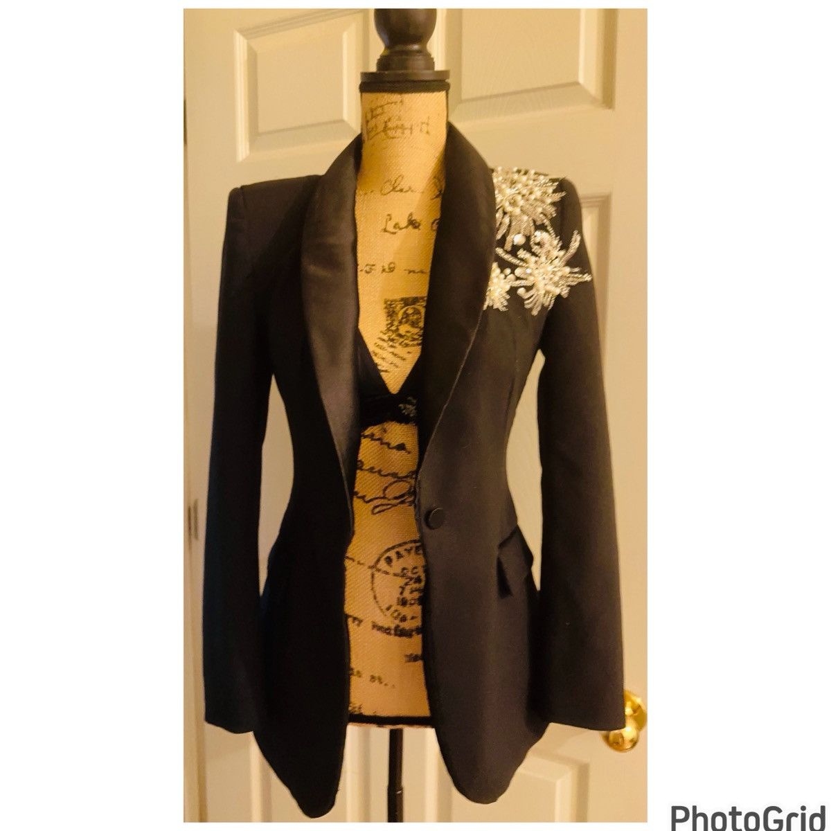 Zara ZARA Embellished Tuxedo Blazer S Size S / US 4 / IT 40 - 1 Thumbnail