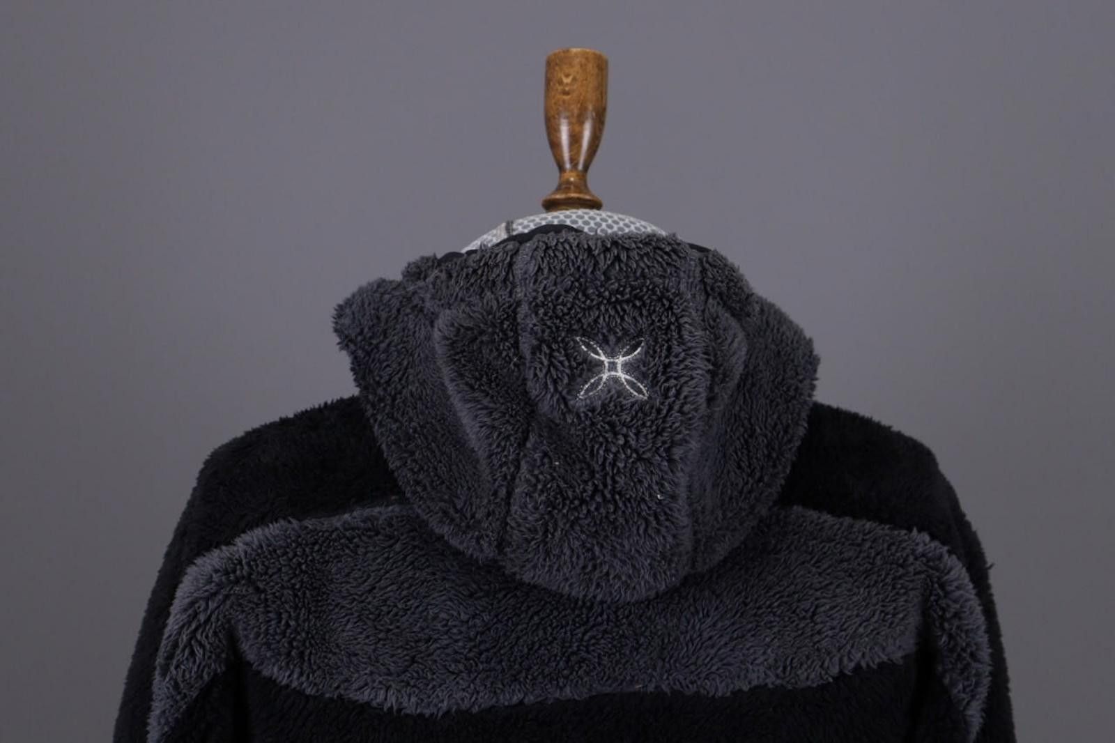 Designer Montura The Ergonomic Equipage Black Plush Jacket Size L Size L / US 10 / IT 46 - 11 Thumbnail