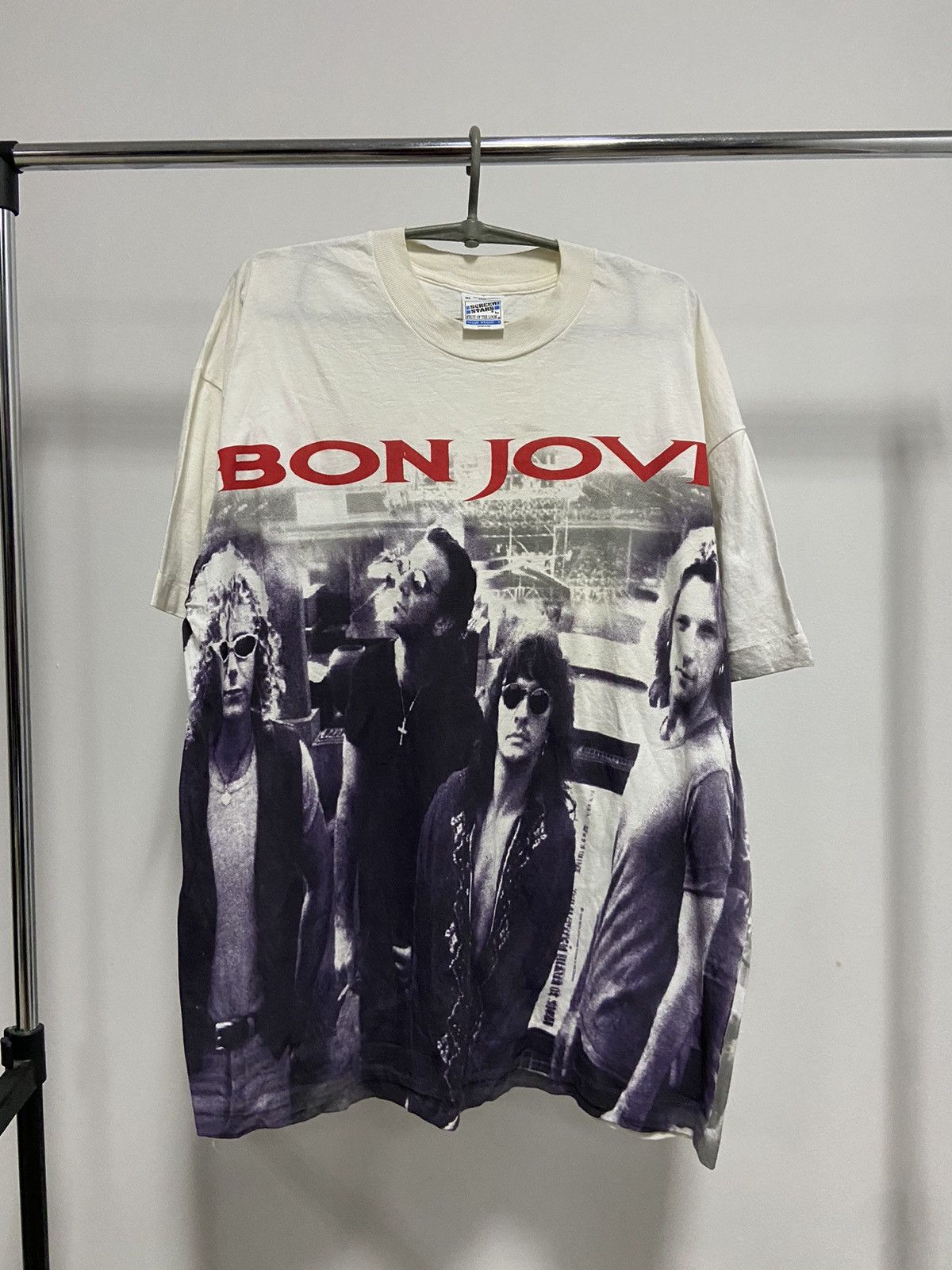 1995年 BON JOVI Tシャツ NICEMAN BROCKUM バンド 1995 Bon Jovi 'these Days' XL Band T-shirt. Brockum