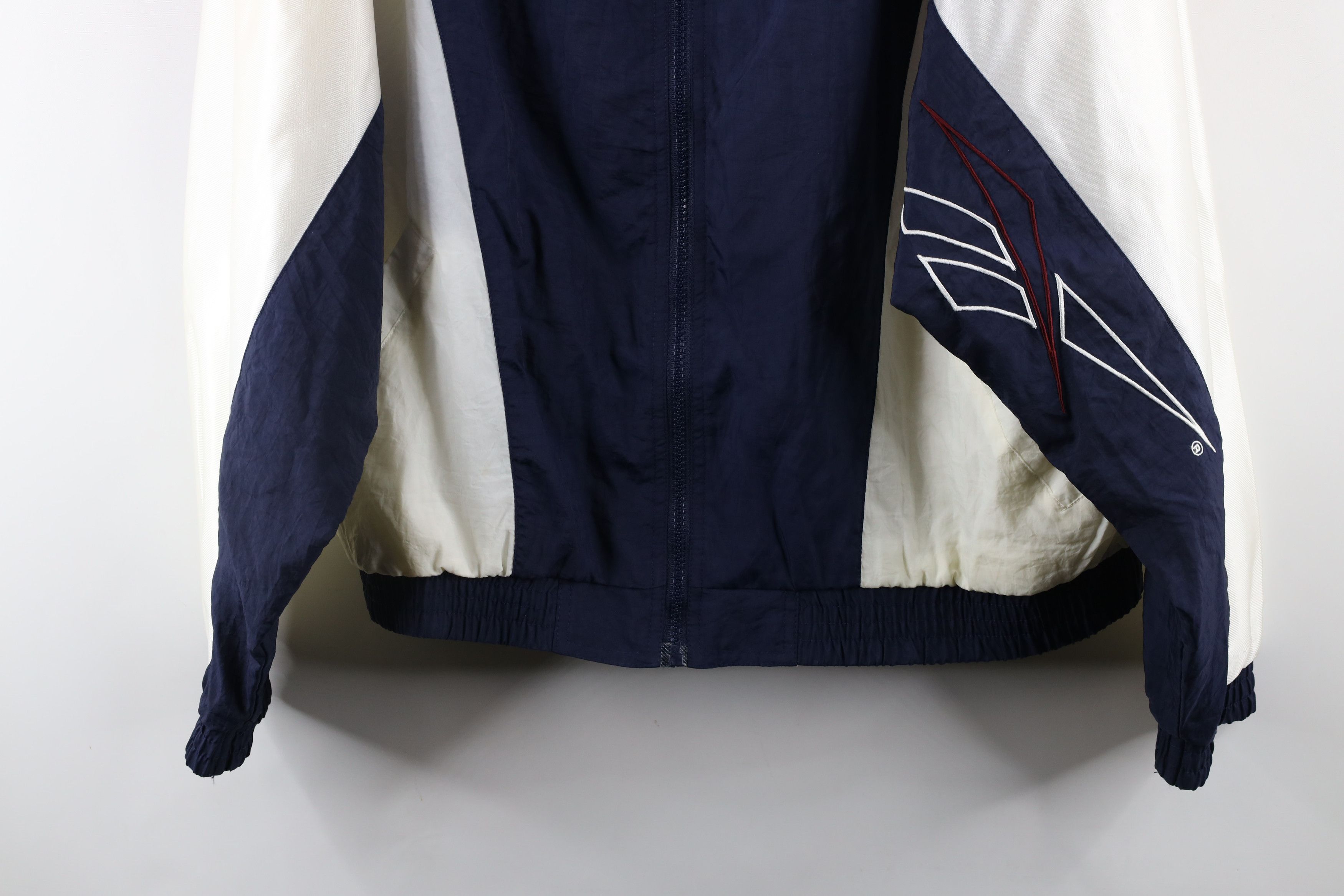 Reebok × Vintage Vintage 90s Reebok Block Big Logo Lined Windbreaker Jacket Size US L / EU 52-54 / 3 - 3 Thumbnail