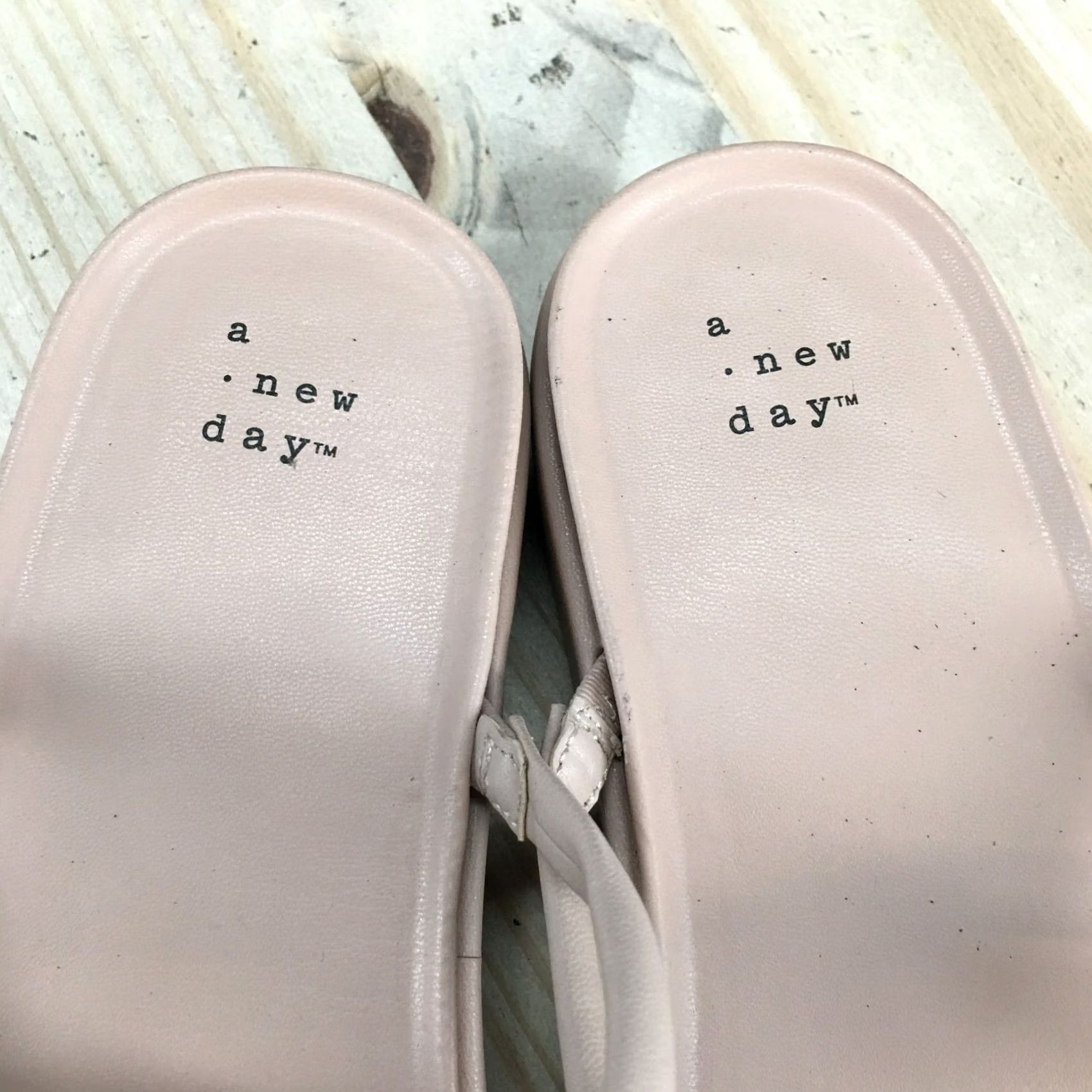 Vintage A New Day Sandals Womens 9 Dory Slides Pink Faux Leather Casual Open Toe Slip On Size US 9 / IT 39 - 6 Thumbnail