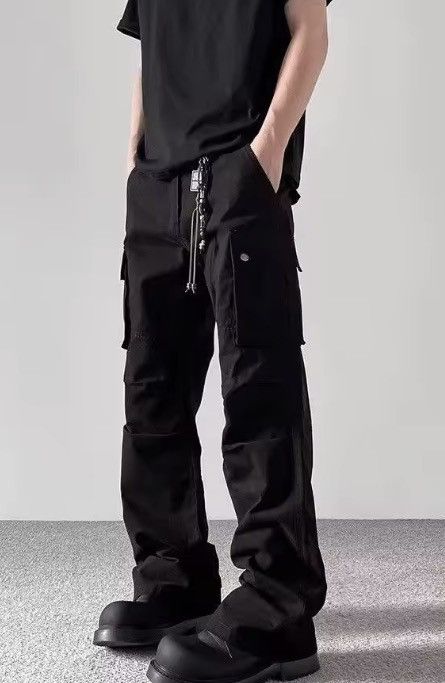 VIBE Multi-Pocket Cargo Pants