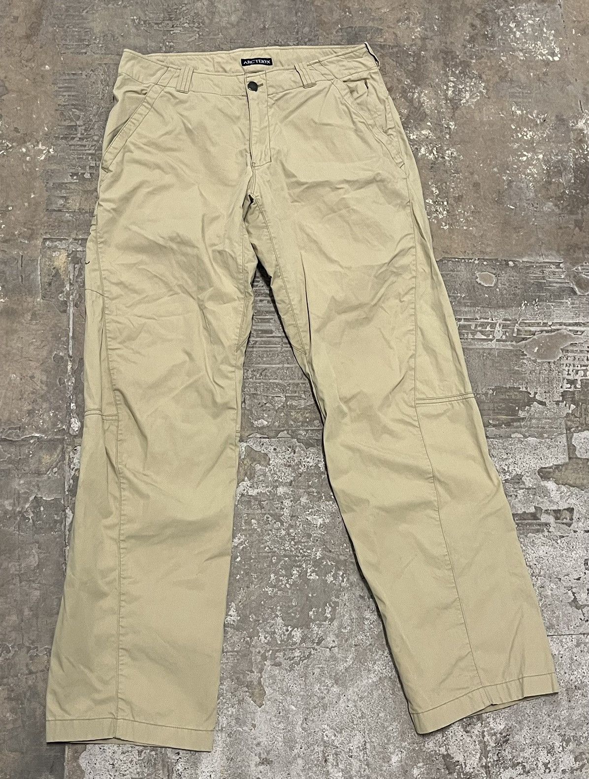 Arc'teryx Arcteryx utility gorpcore outdoor cream pants Size US 32 / EU 48 - 2 Thumbnail