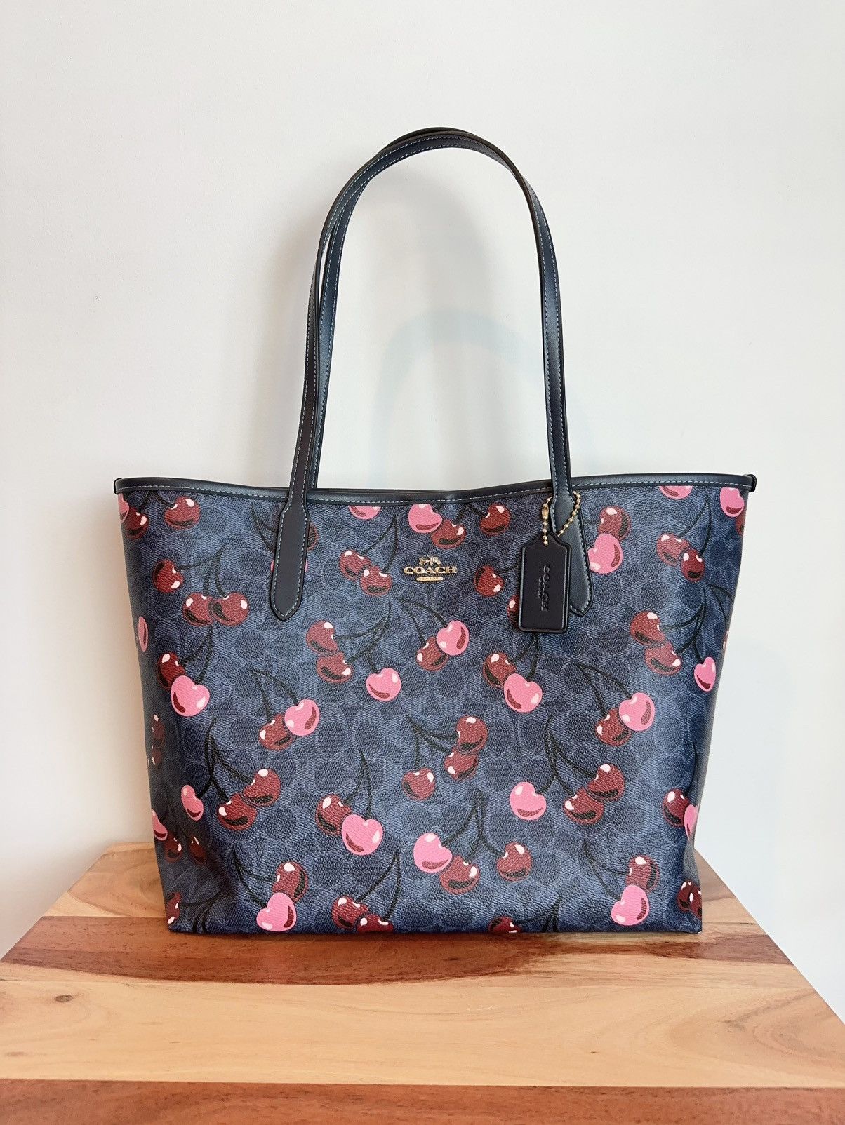 Coach Coach City Tote Bag In Signature Canvas With Cherry Print Size ONE SIZE - 1 Thumbnail