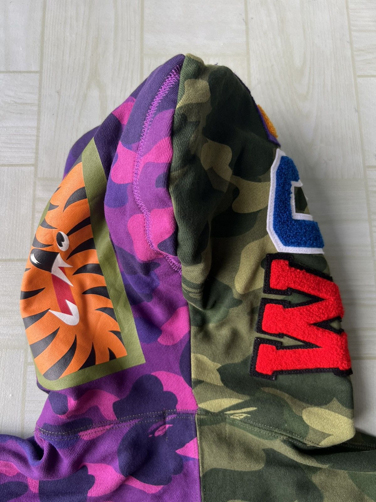 Bape FW22 BAPE Camo Color Green Purple Shark Full Zipper Hoodie Size US L / EU 52-54 / 3 - 13 Thumbnail