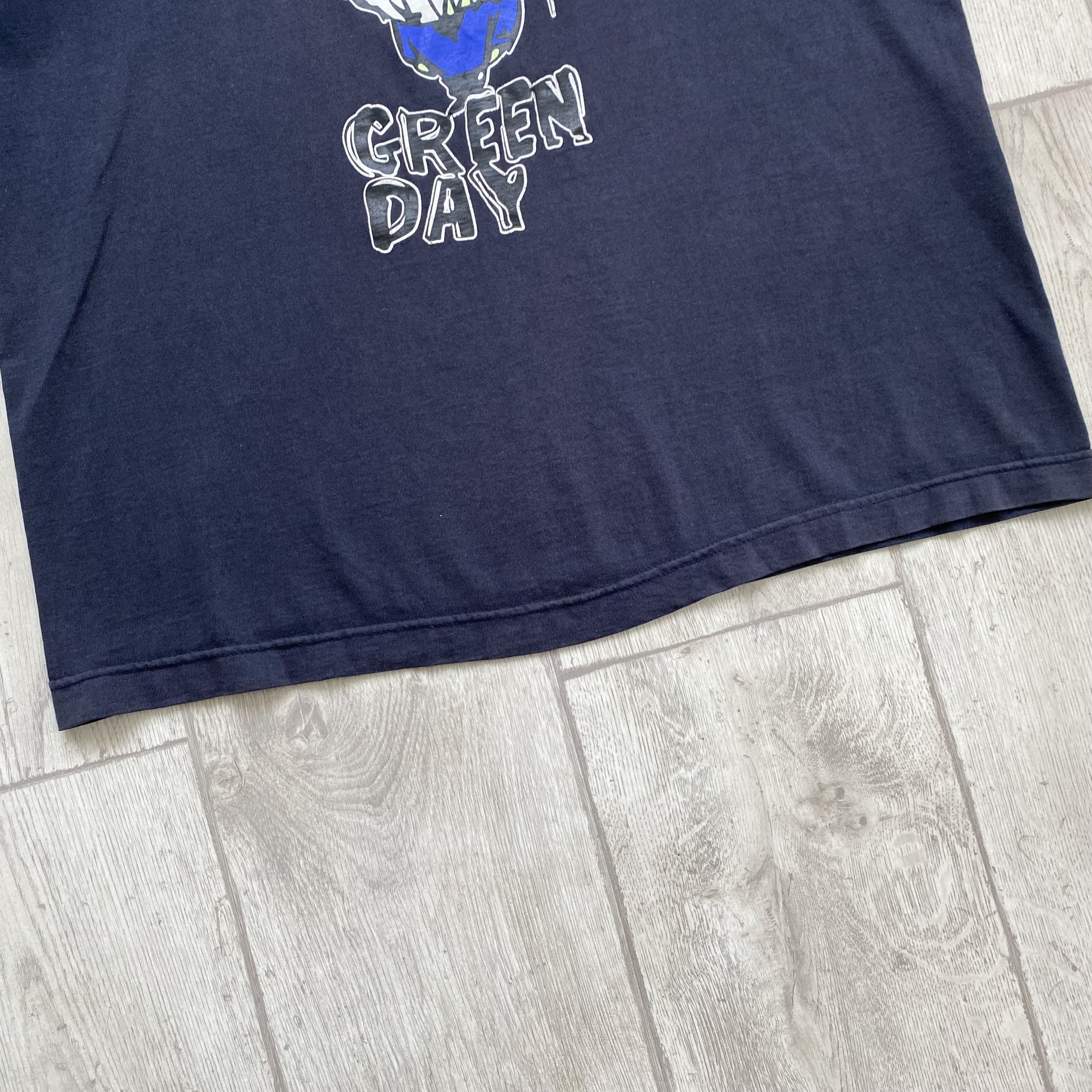 Band Tees 🔥 Vintage 90s Faded Green Day Boxy tee Heavy rock band Size US M / EU 48-50 / 2 - 4 Thumbnail