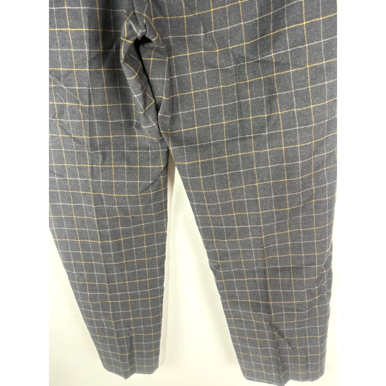 Vintage BALLIN Gray Plaid Dress Pants Men’s Regular Size 36x29 Wool Blend Business Casual Size US 36 / EU 52 - 6 Thumbnail