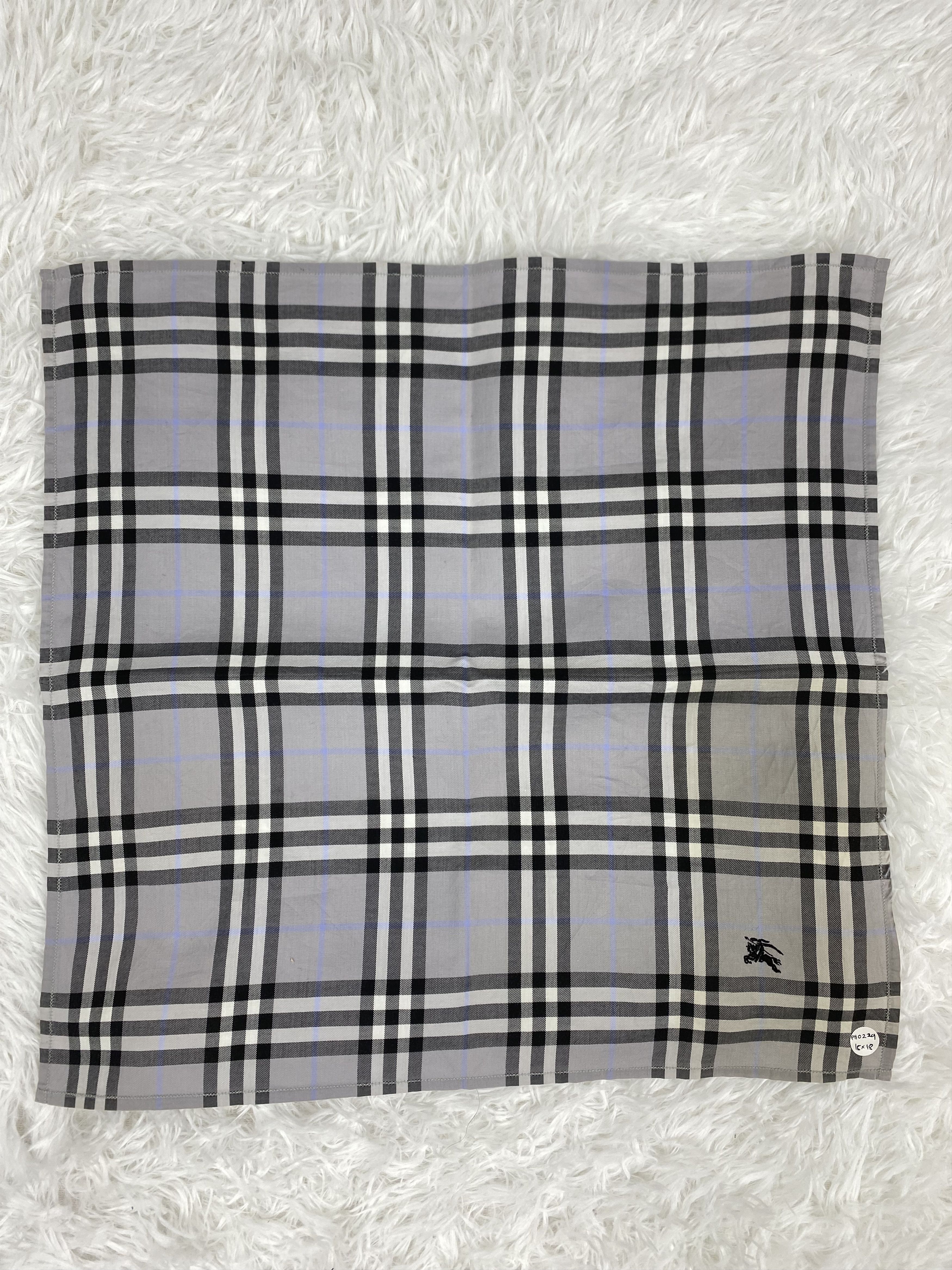 Burberry × Vintage Vintage Burberry Handkerchief Neckerchief PH0229 Size ONE SIZE - 3 Thumbnail