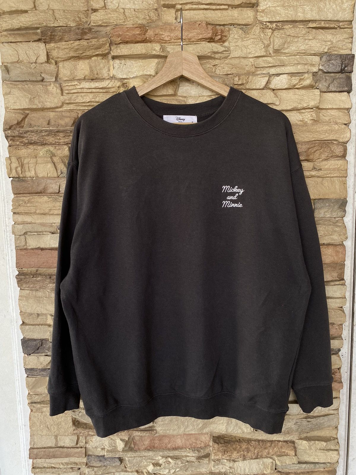 Disney Vintage Disney Mickey & Minnie Mouse Embroidered Sweatshirt Size US M / EU 48-50 / 2 - 2 Thumbnail