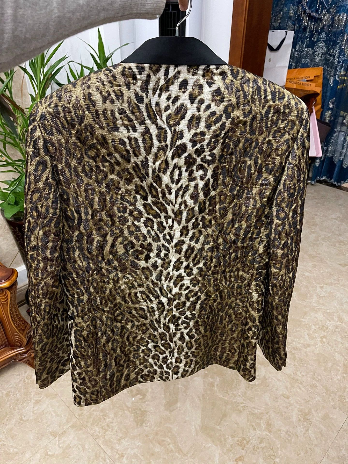 Versace VERSACE Runway Leopard Print Gold Embroidered Suit 50 Size US M / EU 48-50 / 2 - 2 Thumbnail