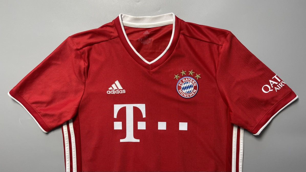 Vintage BAYERN ADIDAS 2020/2021 FOOTBALL HOME JERSEY #9 LEWANDOWSKI Size US M / EU 48-50 / 2 - 3 Thumbnail